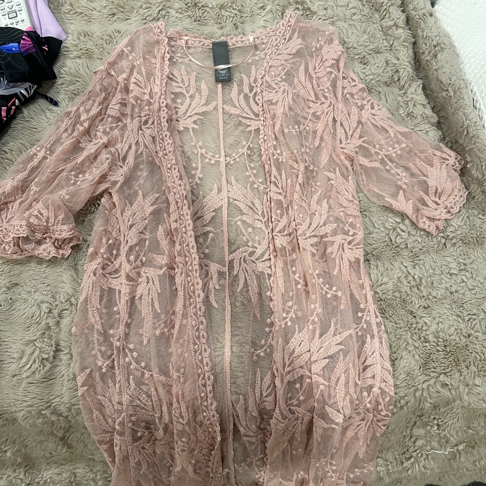 Vince Camuto Blush Lace Robe